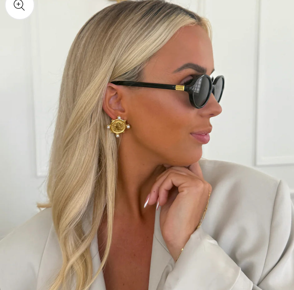 Pearl Coin Earrings CHANSUTT PEARLS