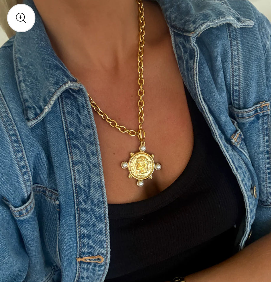CHANSUTT PEARLS Coin Gold Necklace