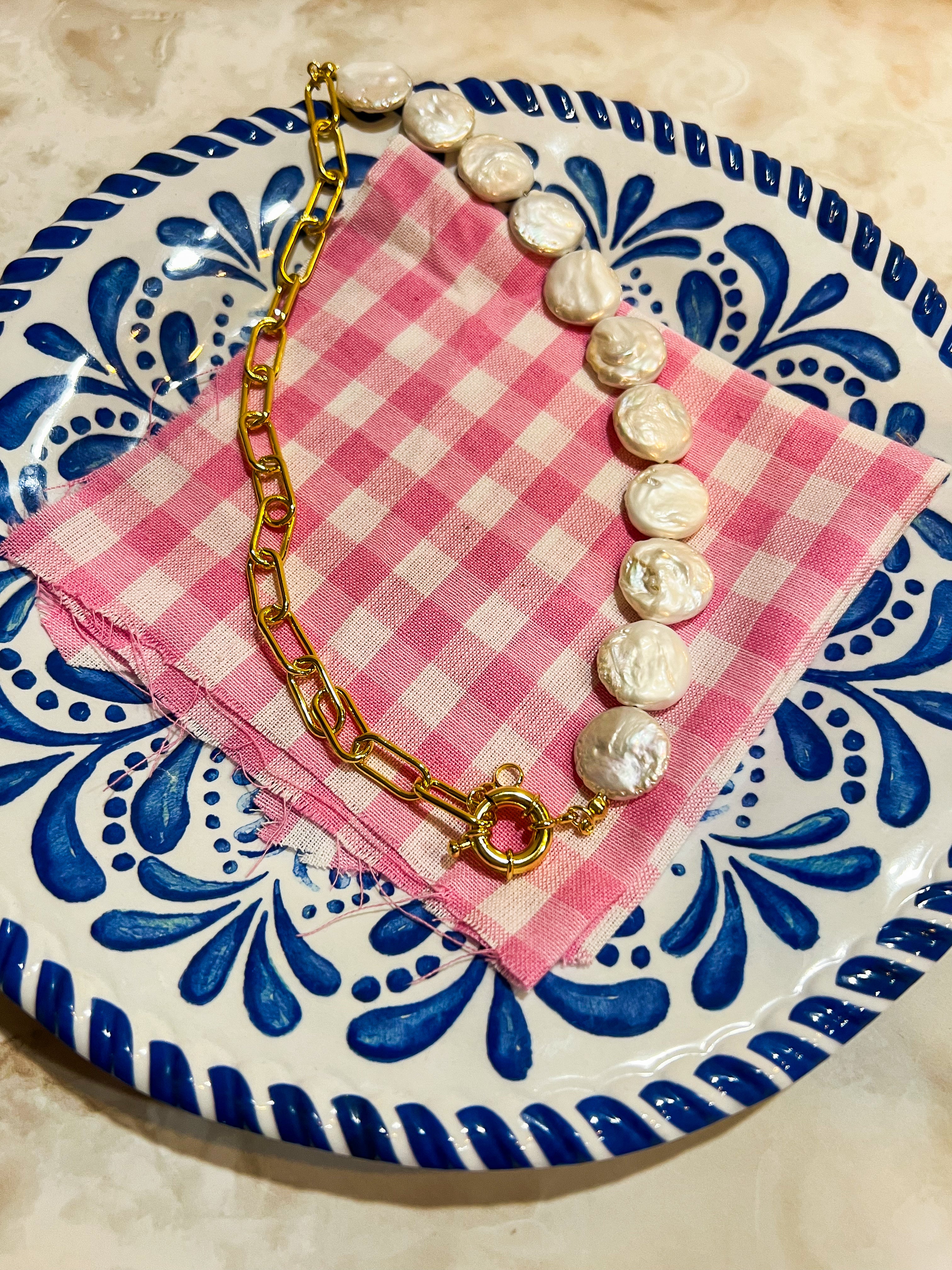 Crushed Pearl Baroque O Paperclip Chain Necklace